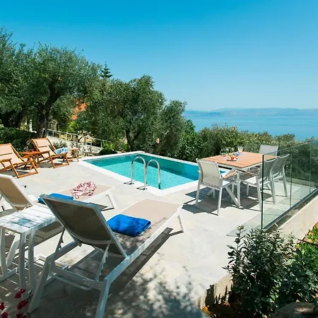 Oliva E Mare Luxury Вилла Бенитсес